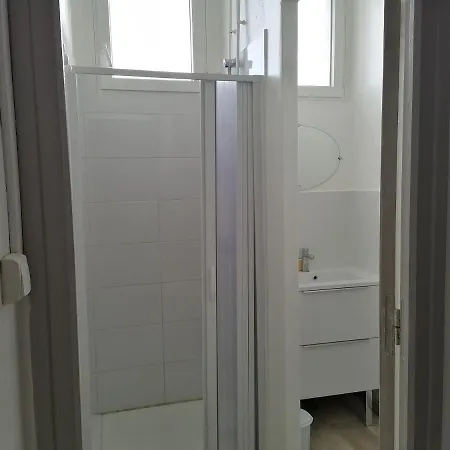 Hotell Centre De La Salamandre *